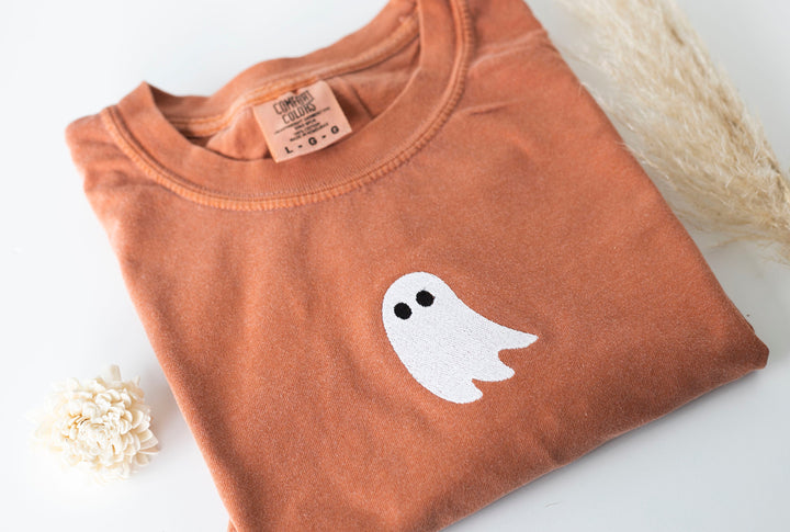 Embroidered Ghost T-shirt, Yam Colored T-shirt, Trendy Fall T-shirt, Cute Fall shirts for Women, Minimalist Fall Halloween Tee, G3-C-97
