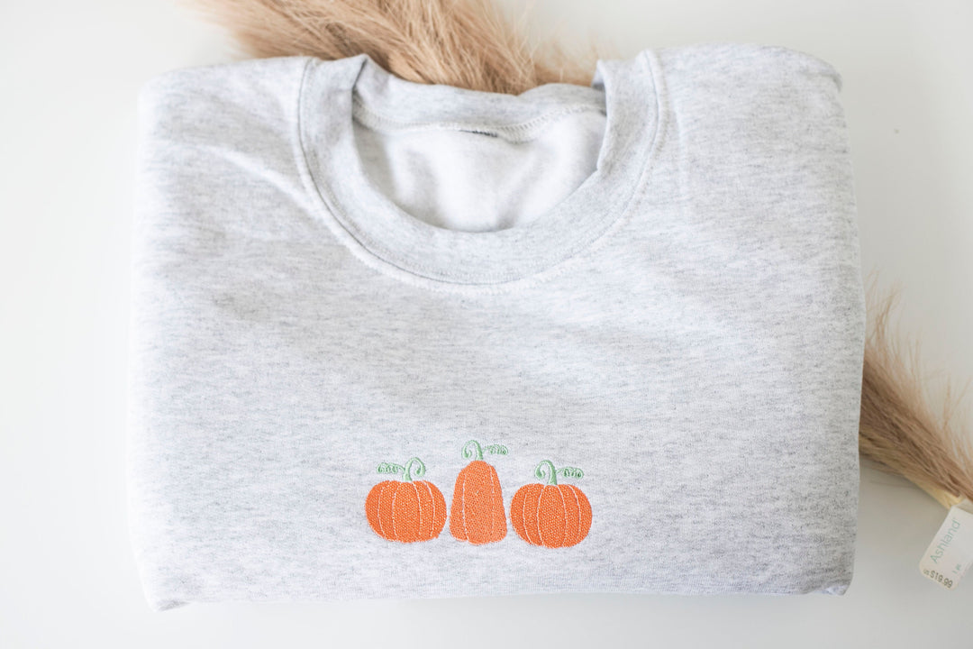 Embroidered Pumpkin Trio Sweatshirt, Embroidered Fall Sweatshirt, Halloween Crewneck, Thanksgiving Sweatshirt, Trendy Sweatshirt P3-C-U-97