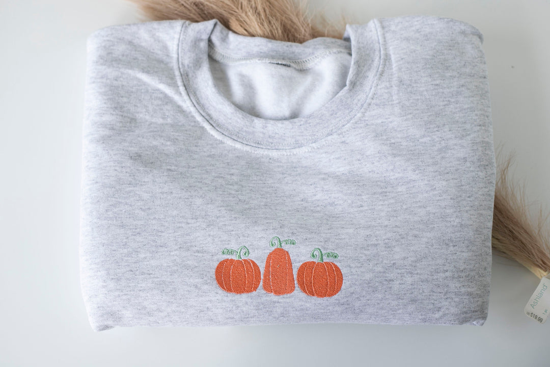 Embroidered Pumpkin Trio Sweatshirt, Embroidered Fall Sweatshirt, Halloween Crewneck, Thanksgiving Sweatshirt, Trendy Sweatshirt P3-C-U-97