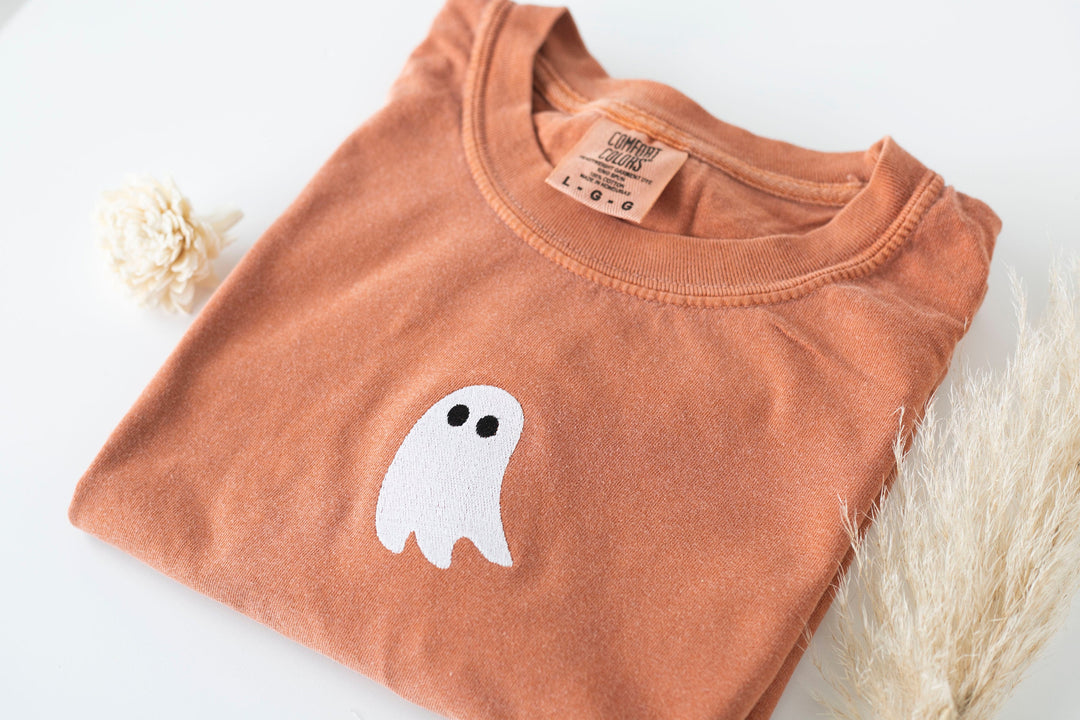 Embroidered Ghost T-shirt, Yam Colored T-shirt, Trendy Fall T-shirt, Cute Fall shirts for Women, Minimalist Fall Halloween Tee, G3-C-97