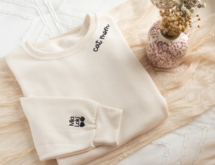 Custom Embroidered Cat Mom Sweatshirt, Cat Mom Sweatshirt with Sleeve Names Paw Heart, Cat Mom Gifts, Pet Gifts, Gifts for Cat, NEN97C X