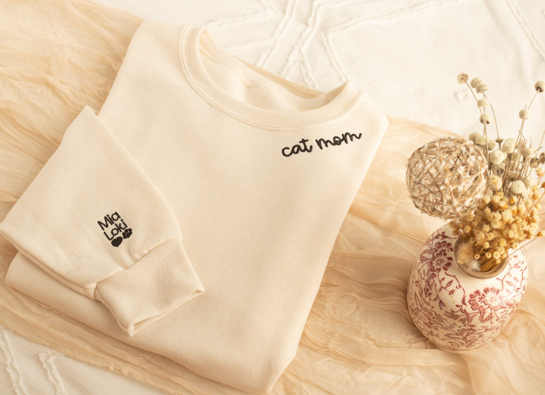 Custom Embroidered Cat Mom Sweatshirt, Cat Mom Sweatshirt with Sleeve Names Paw Heart, Cat Mom Gifts, Pet Gifts, Gifts for Cat, NEN97C X
