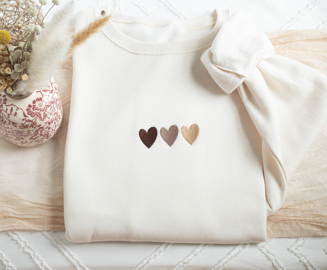 Embroidered Ombre Heart Sweatshirt, Embroidered Heart Crewneck, Cute Sweatshirts for Women, Trendy Crewneck, Heart Sweatshirt H3Z-C-97