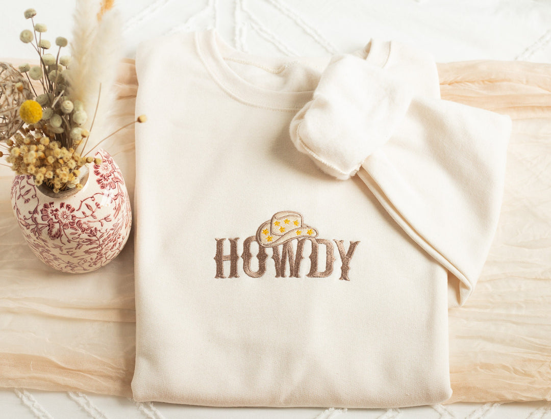 Embroidered Howdy Sweatshirt, Embroidered Cowgirl Sweatshirt, Cute Sweatshirts for Women, Trendy Crewneck, Preppy Sweatshirt, HOW-C-120