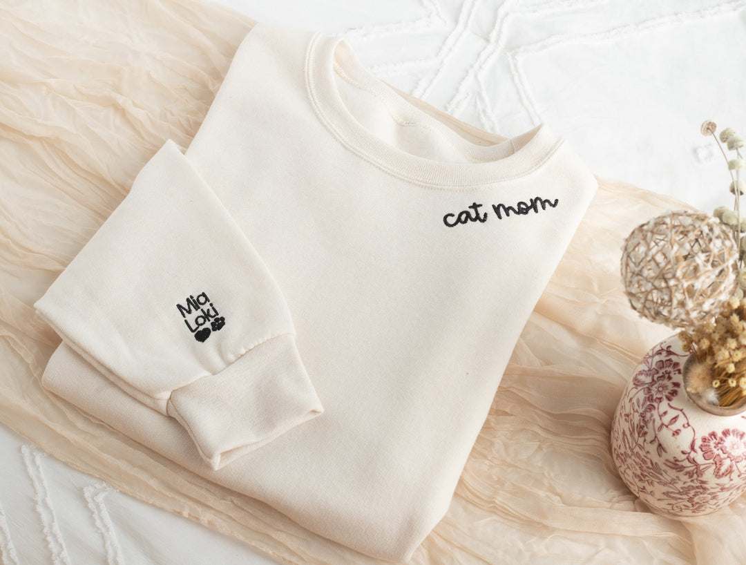 Custom Embroidered Cat Mom Sweatshirt, Cat Mom Sweatshirt with Sleeve Names Paw Heart, Cat Mom Gifts, Pet Gifts, Gifts for Cat, NEN97C X