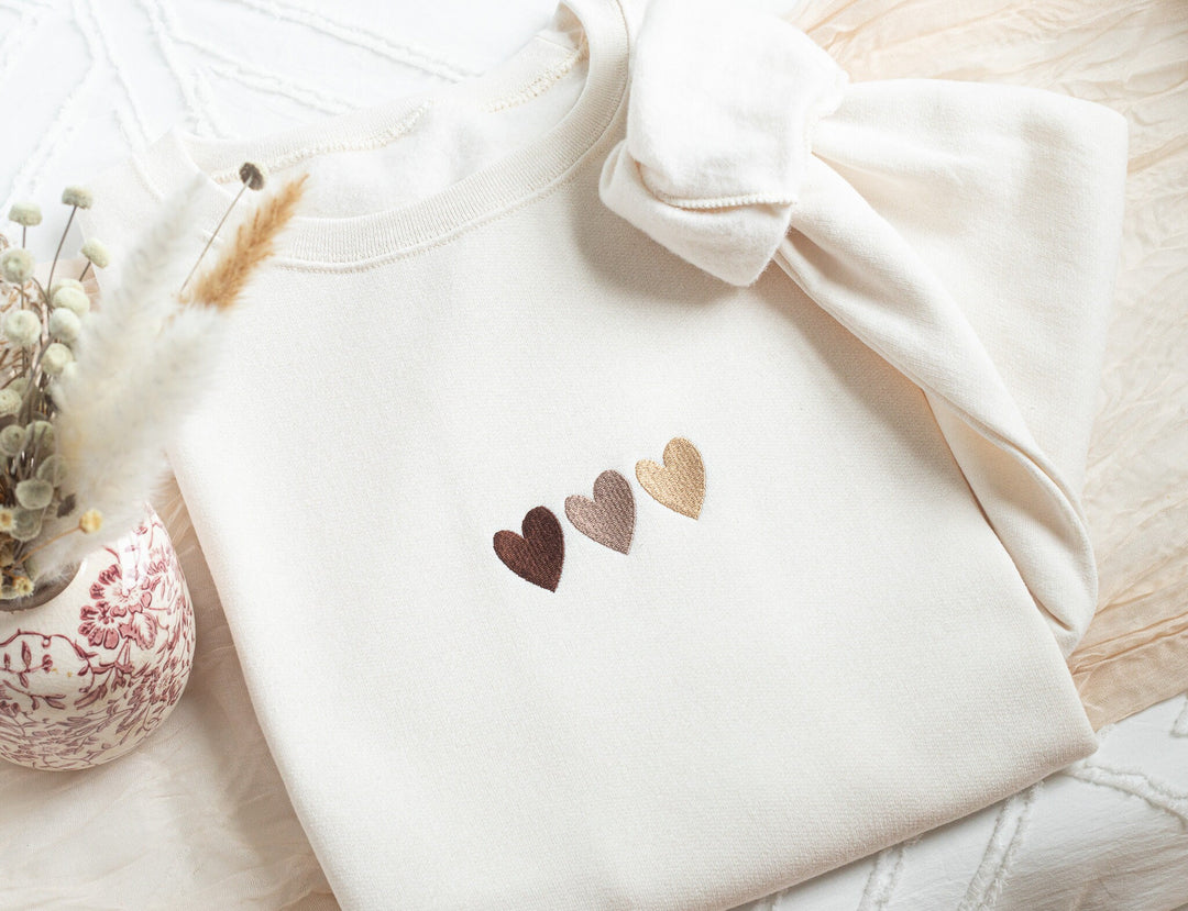 Embroidered Ombre Heart Sweatshirt, Embroidered Heart Crewneck, Cute Sweatshirts for Women, Trendy Crewneck, Heart Sweatshirt H3Z-C-97