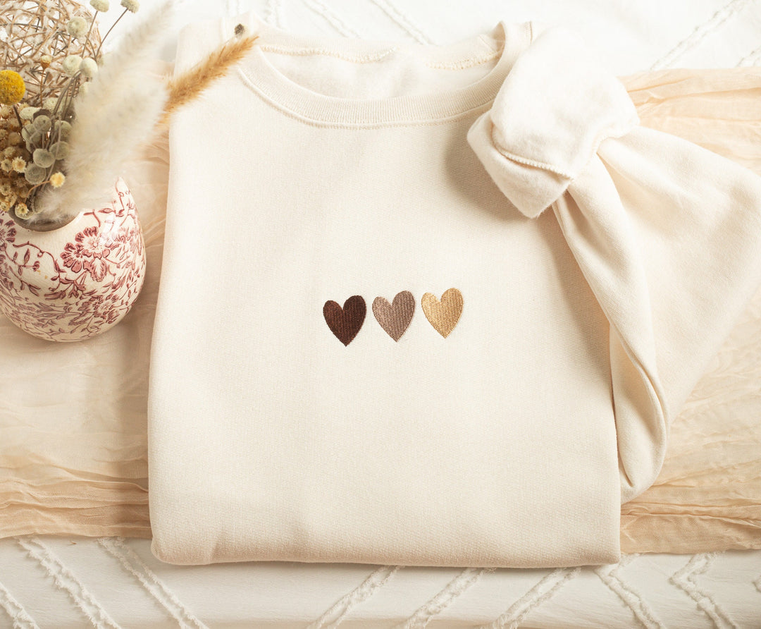 Embroidered Ombre Heart Sweatshirt, Embroidered Heart Crewneck, Cute Sweatshirts for Women, Trendy Crewneck, Heart Sweatshirt H3Z-C-97