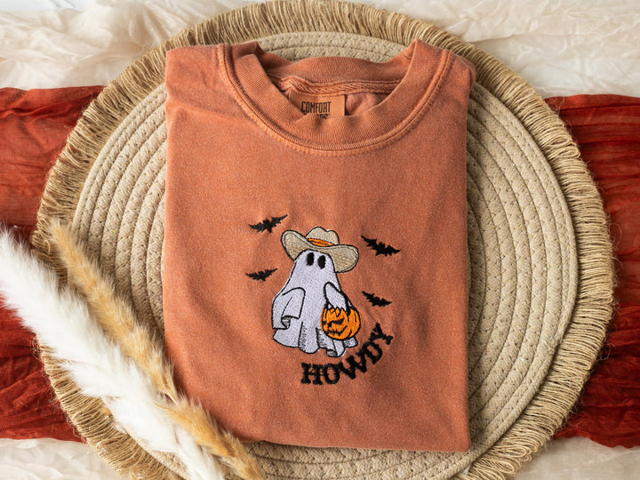 Embroidered Howdy Ghost T-shirt, Yam Colored T-shirt, Trendy Fall T-shirt, Cute Fall shirts Women, Cowboy Ghost Fall Halloween Tee, HZ1-C-97