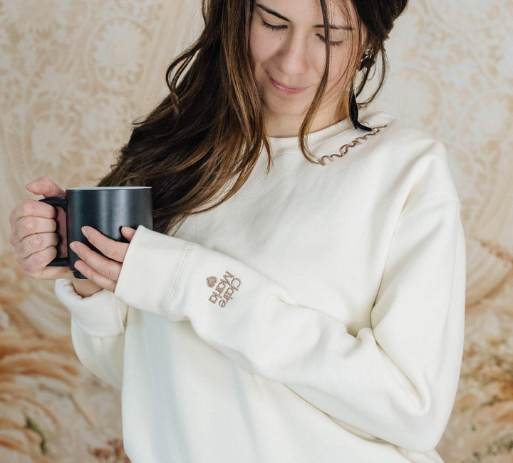 Custom Collar and Sleeve Embroidered Mama Sweatshirt, Embroidered Mom Grandmother Sweatshirt with Kids Names, Mother's Day Gifts NEN97C X