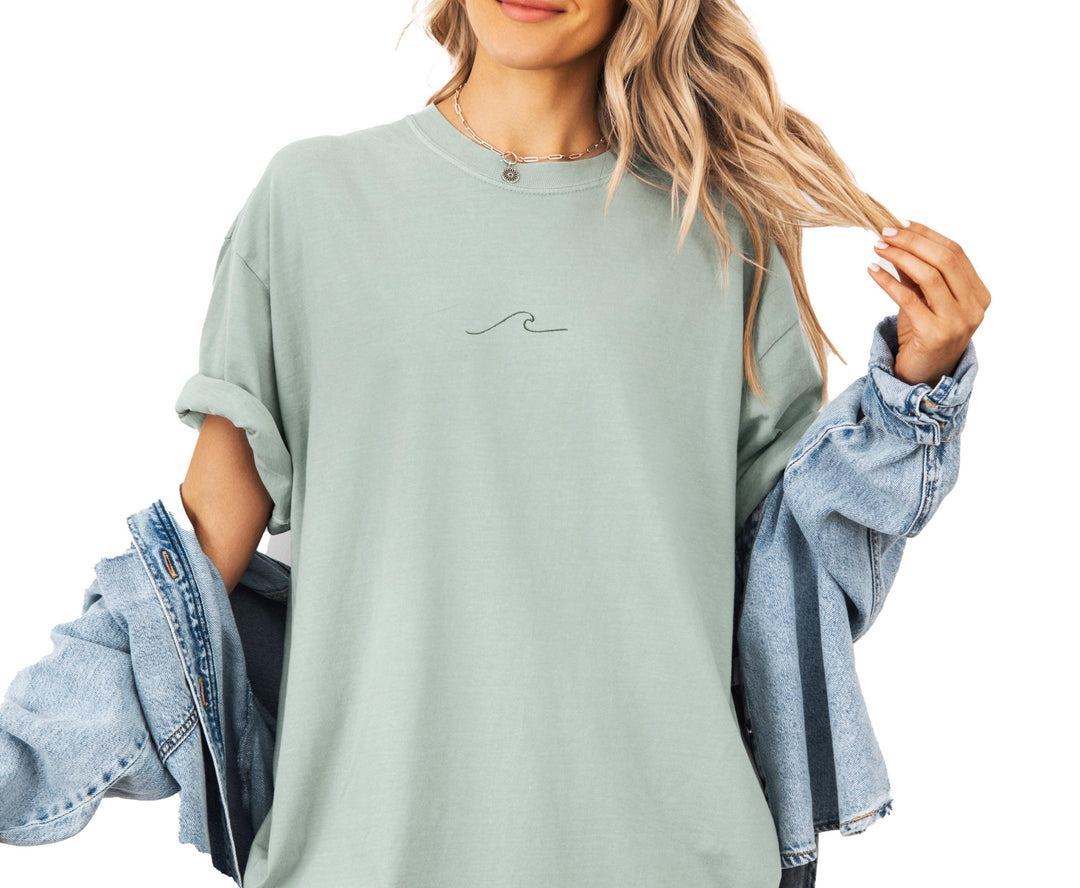 Embroidered Wave Tshirt, Embroidered Surf tshirt, Cute Summer Tshirt, Embroidered Boho Shirt, Trendy Tshirts Women, Summer WAVE-C-97