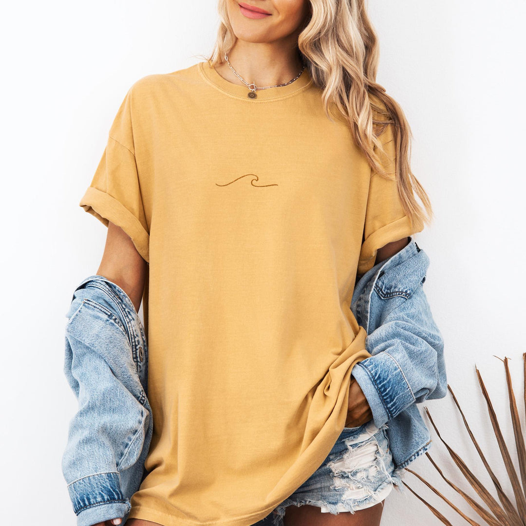 Embroidered Wave Tshirt, Embroidered Surf tshirt, Cute Summer Tshirt, Embroidered Boho Shirt, Trendy Tshirts Women, Summer WAVE-C-97
