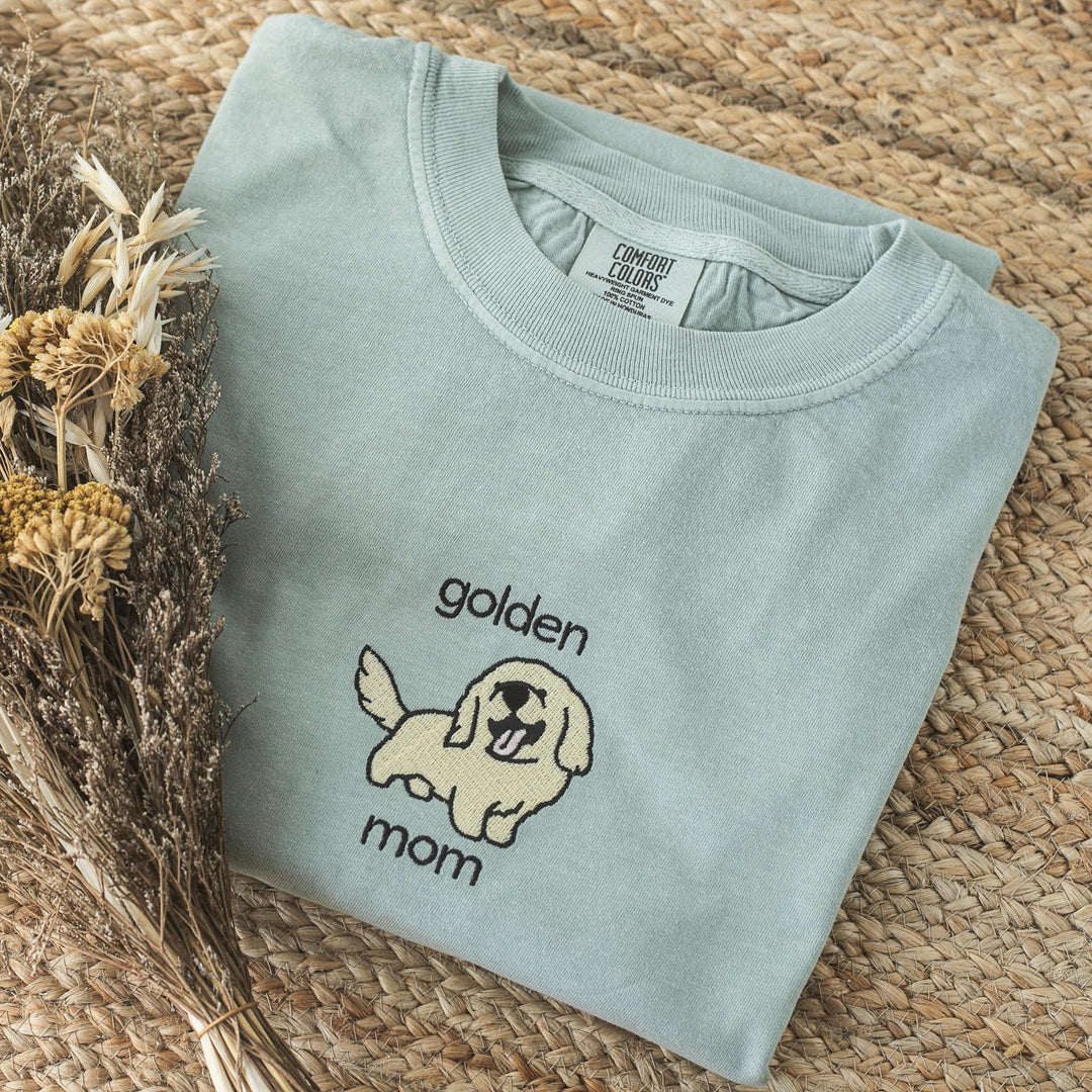 Embroidered Golden Retriever Mom T-shirt, Embroidered Golden Retriever T-shirt, Cute Dog T-shirt, Golden Retriever Gift, GOM-97-C