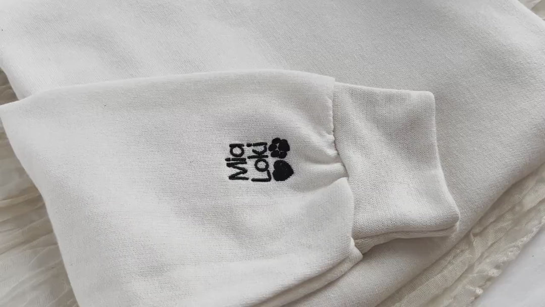 Custom Embroidered Cat Mom Sweatshirt, Cat Mom Sweatshirt with Sleeve Names Paw Heart, Cat Mom Gifts, Pet Gifts, Gifts for Cat, NEN97C X